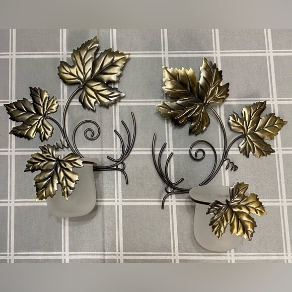 PartyLite Pair Grape Leaf Wall Sconces Candle Holder Frosted Glass Votives P7751 - Picture 1 of 9